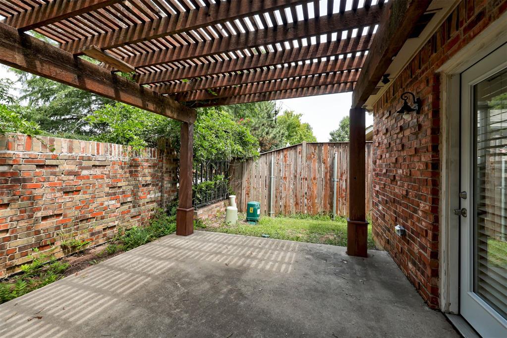 12205 Garden Court