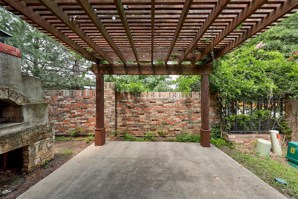 12205 Garden Court