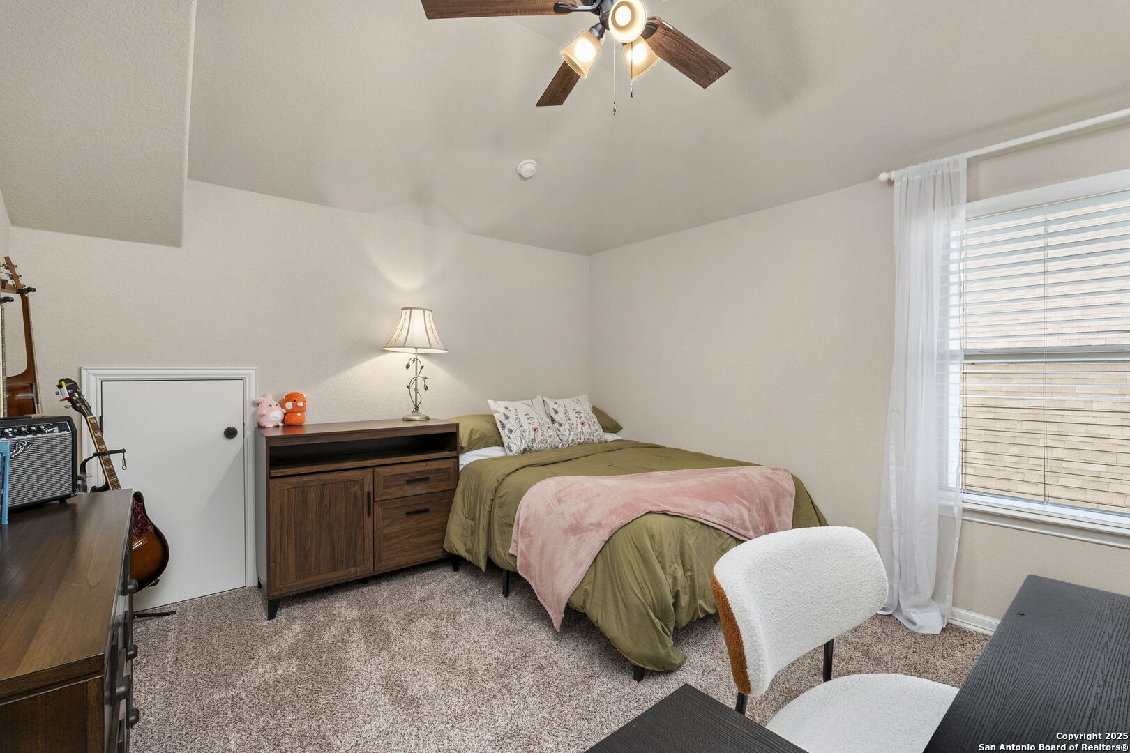 12130 White River