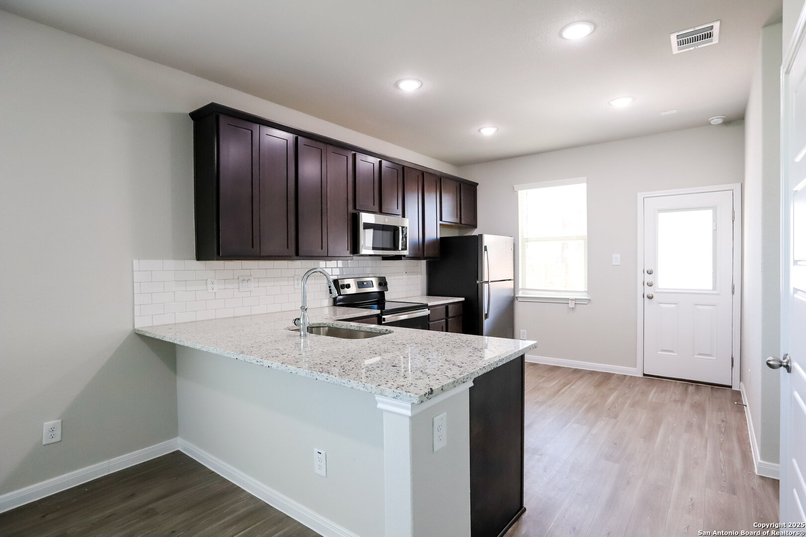 236/238 Joseph Cir
