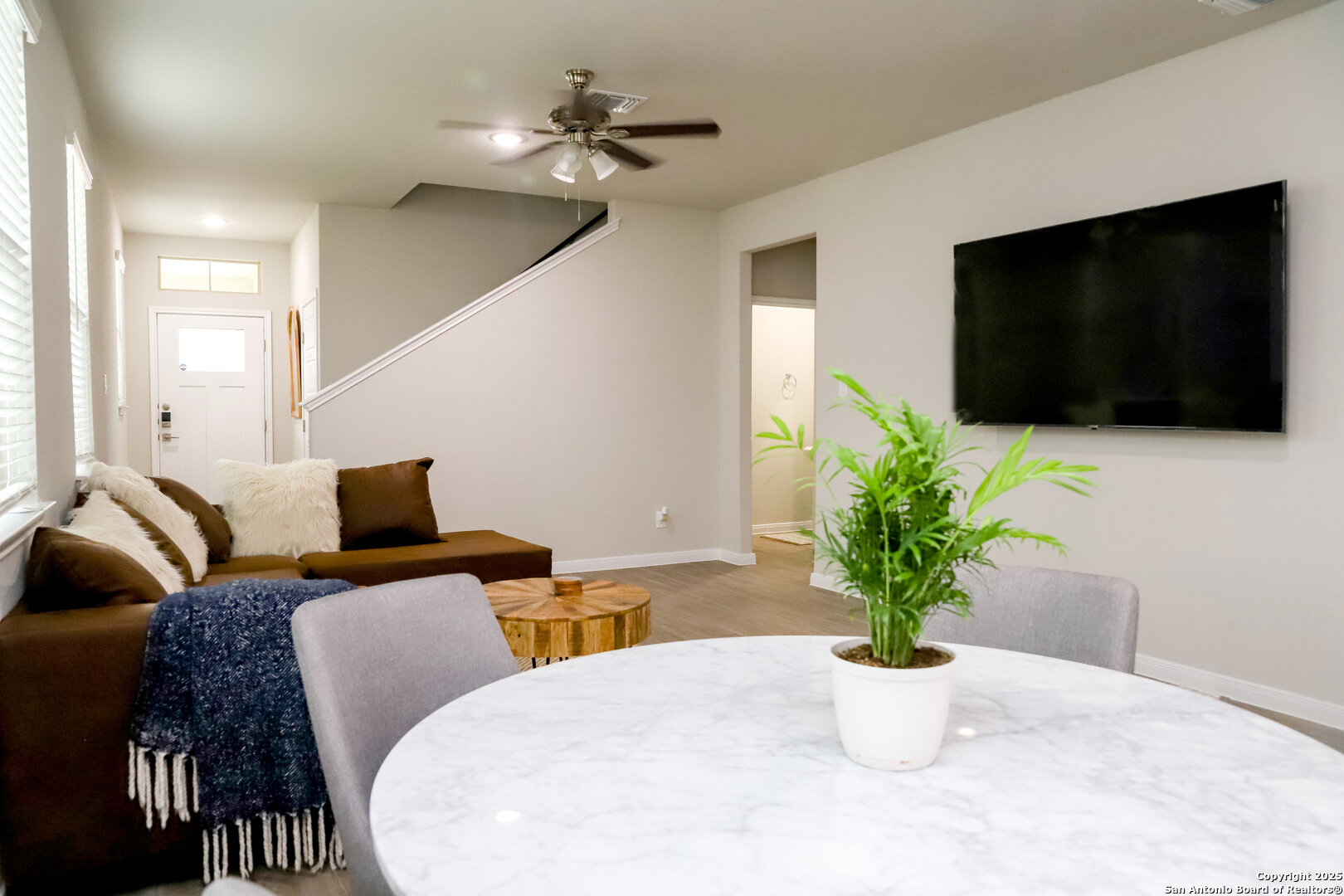 236/238 Joseph Cir