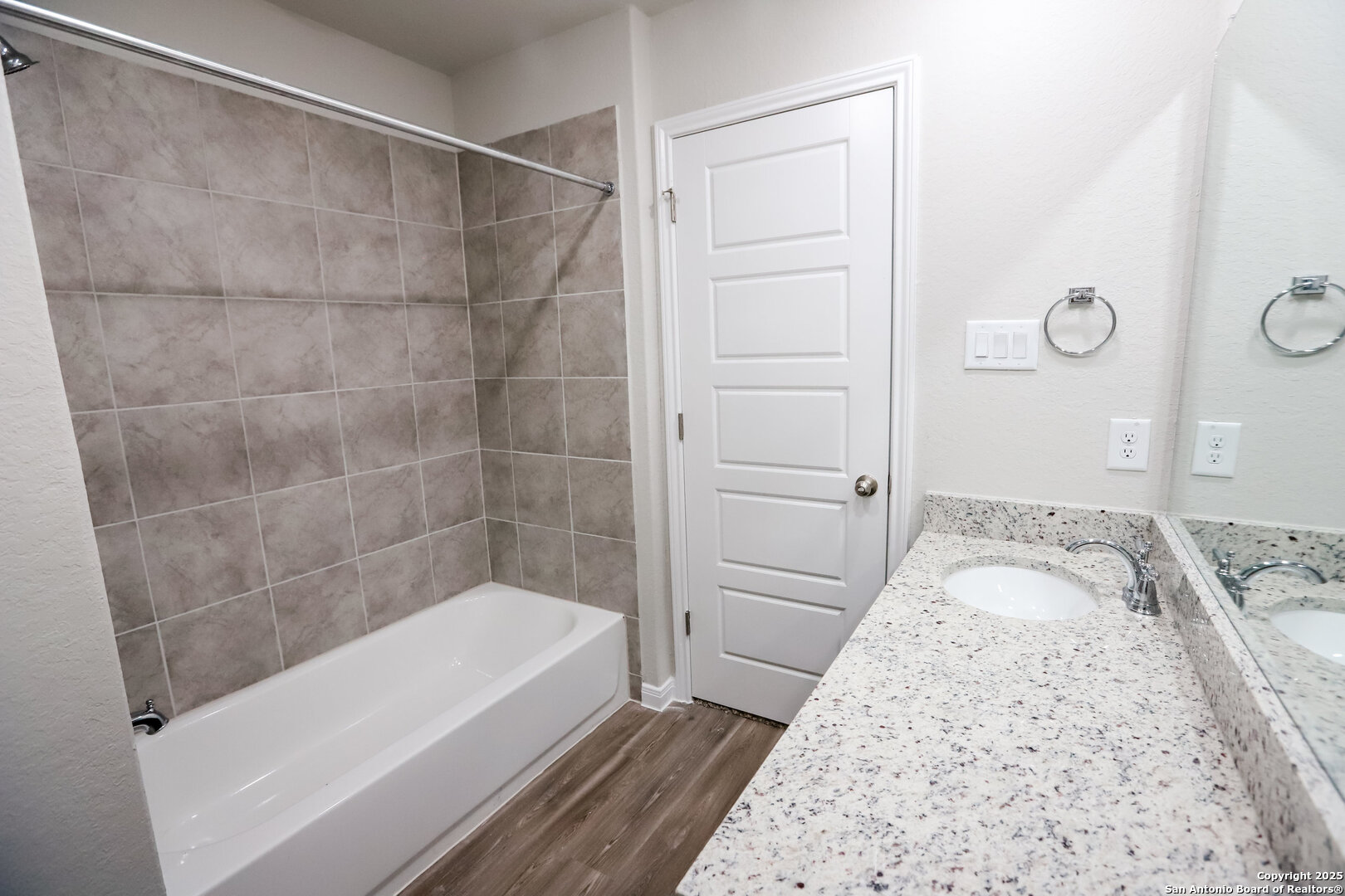 236/238 Joseph Cir
