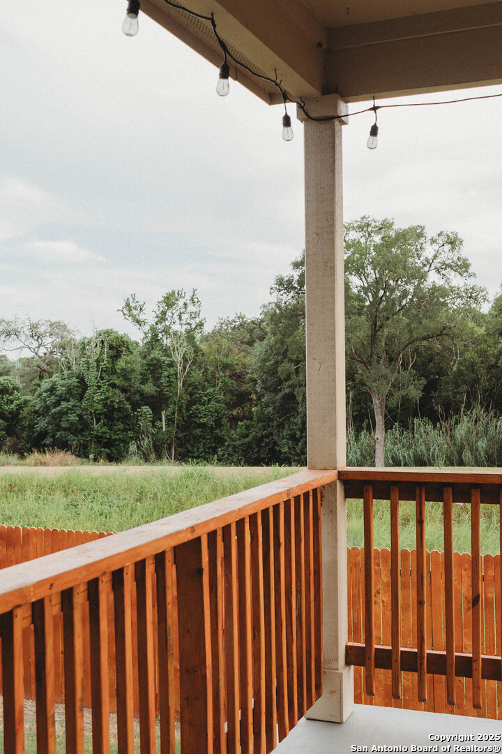 122 Canopy Oak