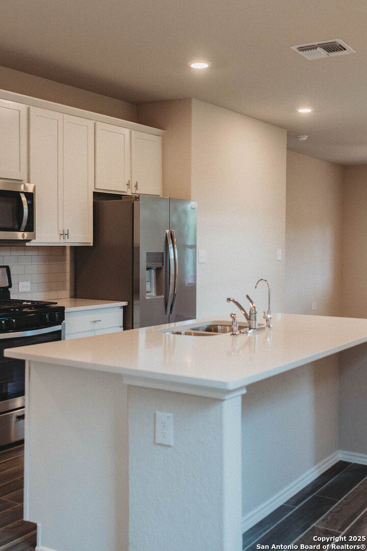 122 Canopy Oak
