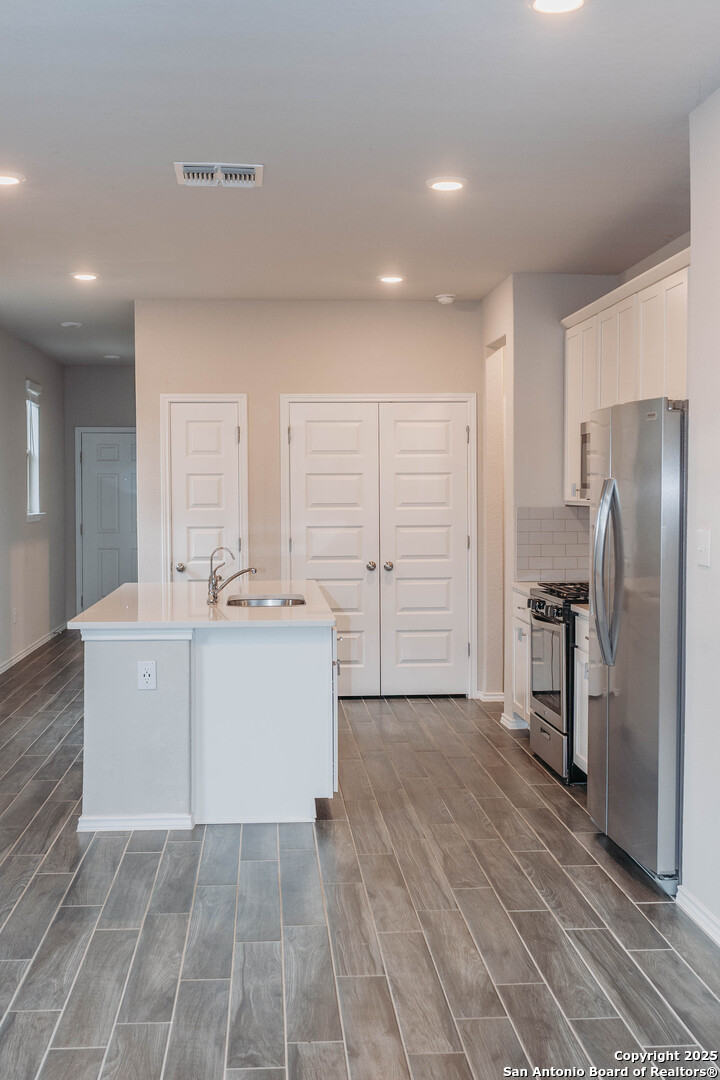 122 Canopy Oak