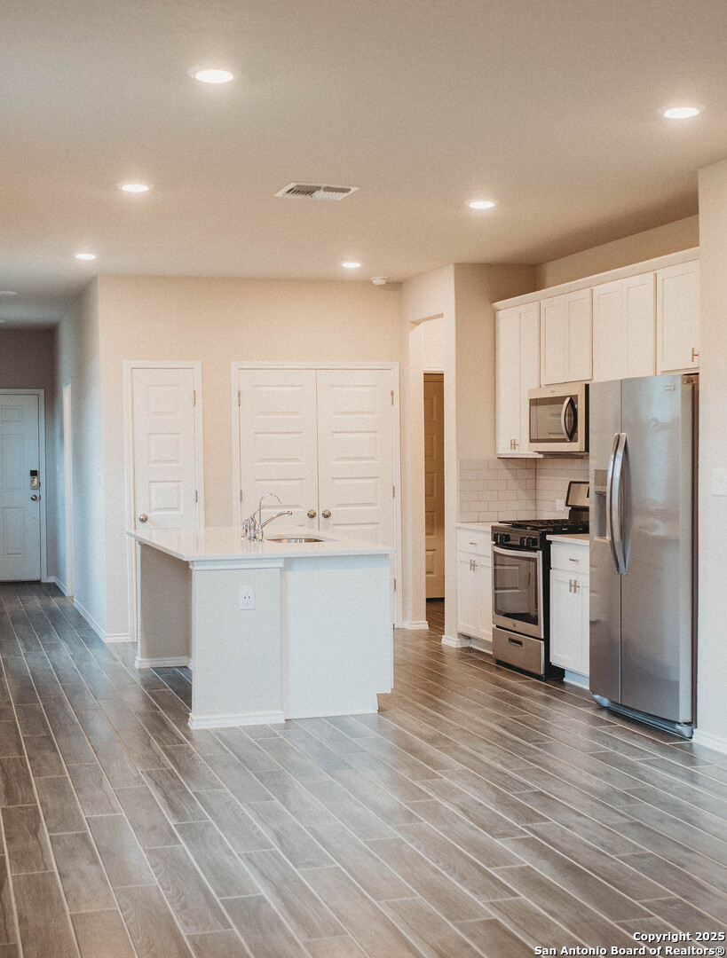 122 Canopy Oak