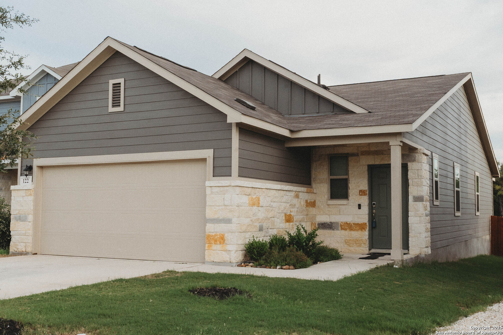 122 Canopy Oak