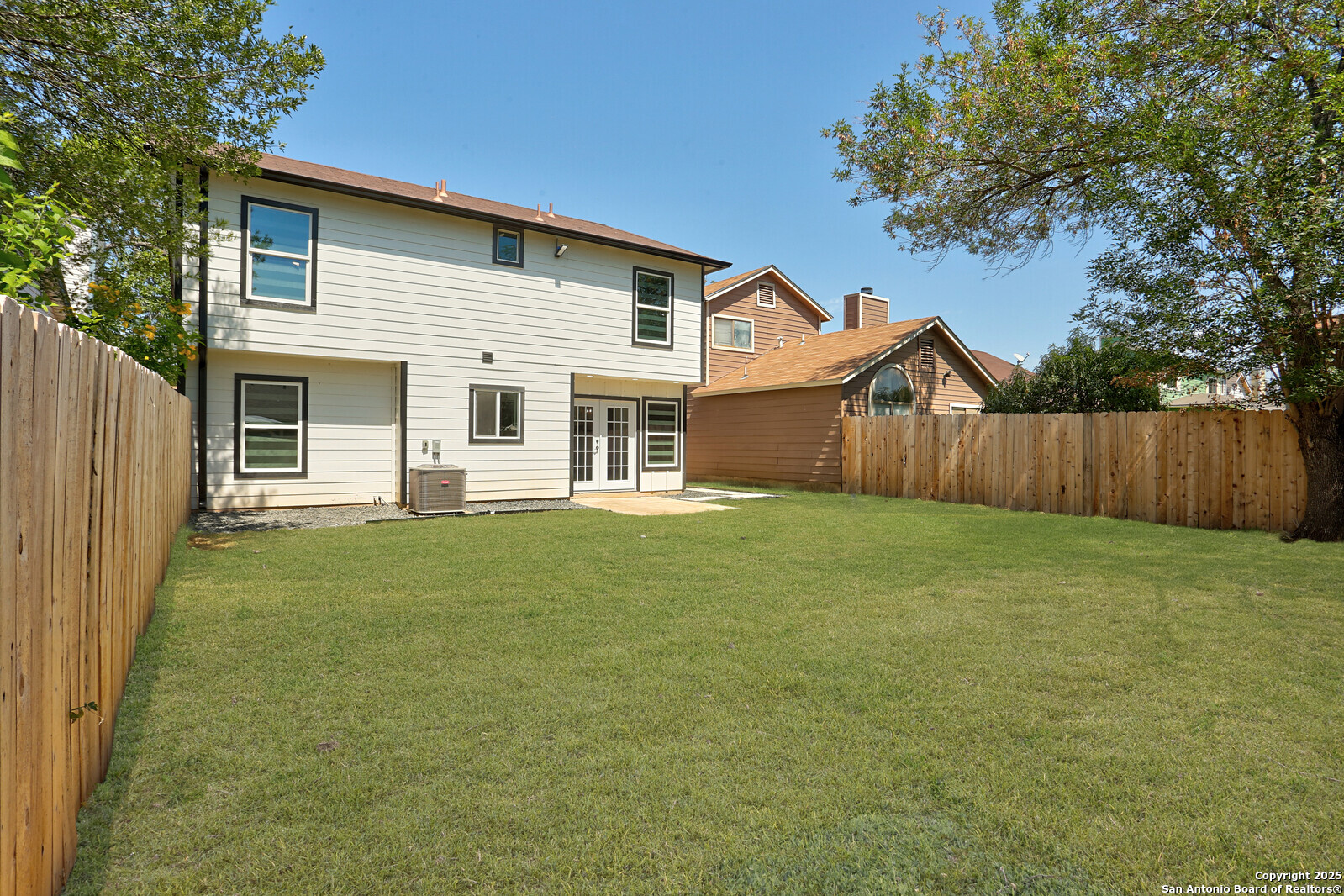 9346 Valley Hedge