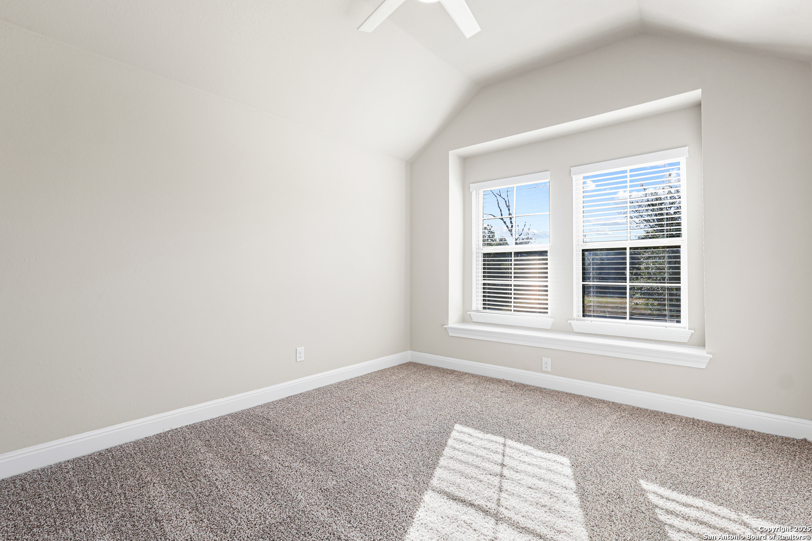 726 San Anza