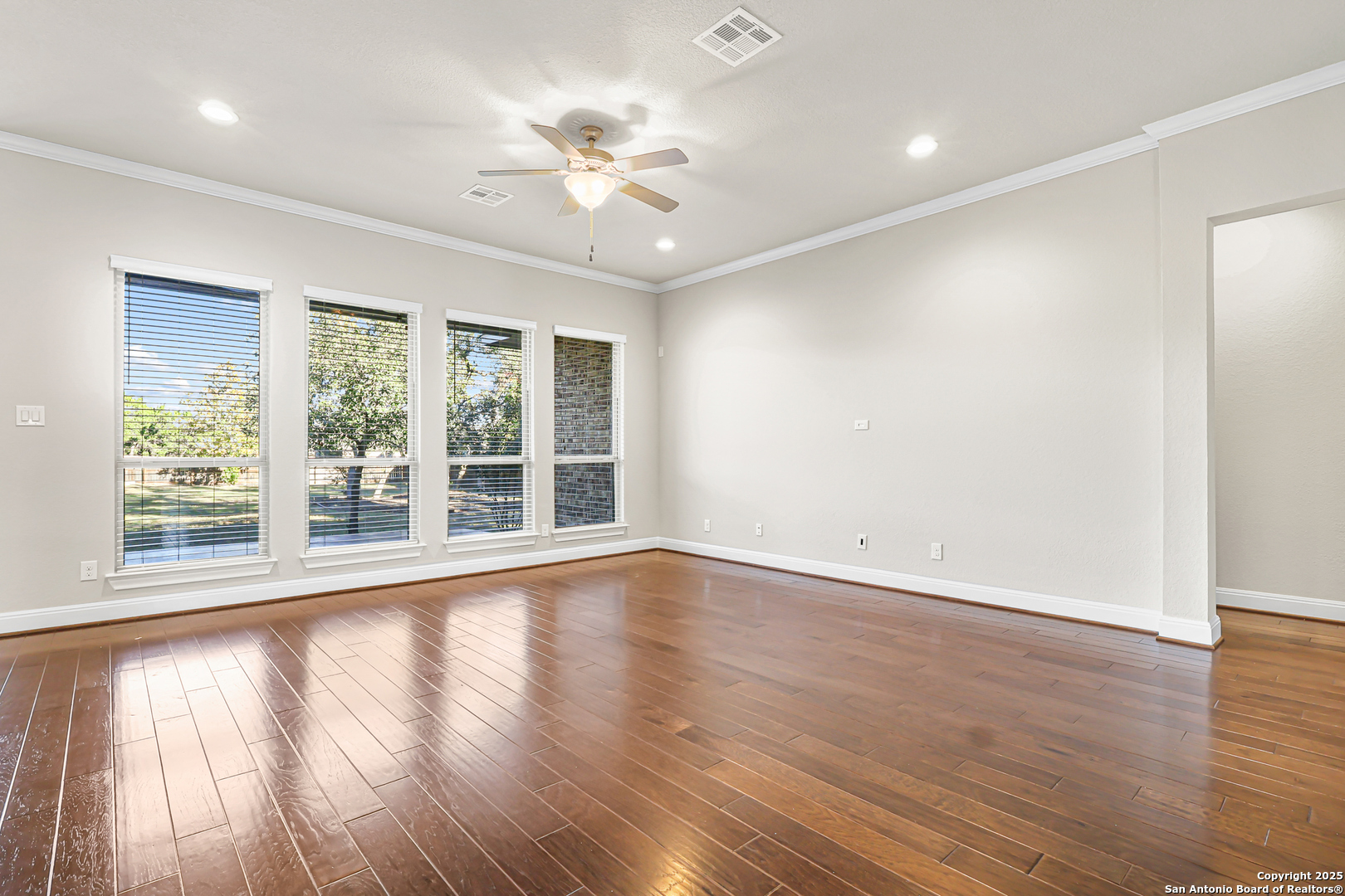 726 San Anza