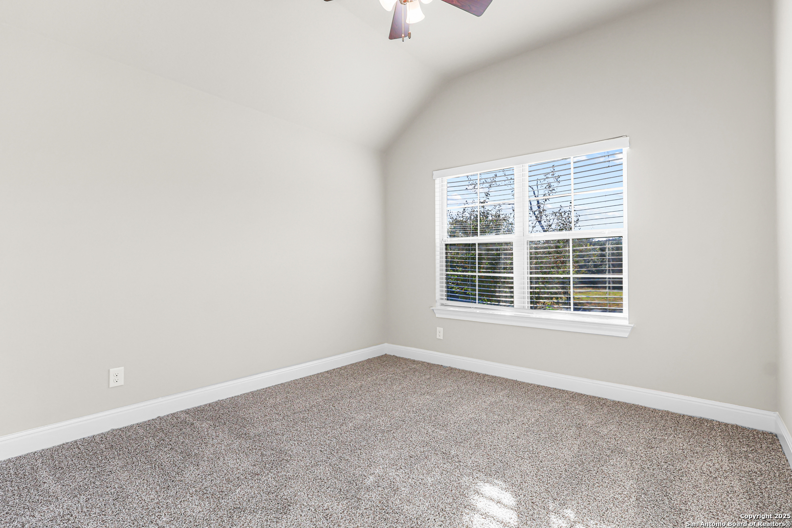 726 San Anza