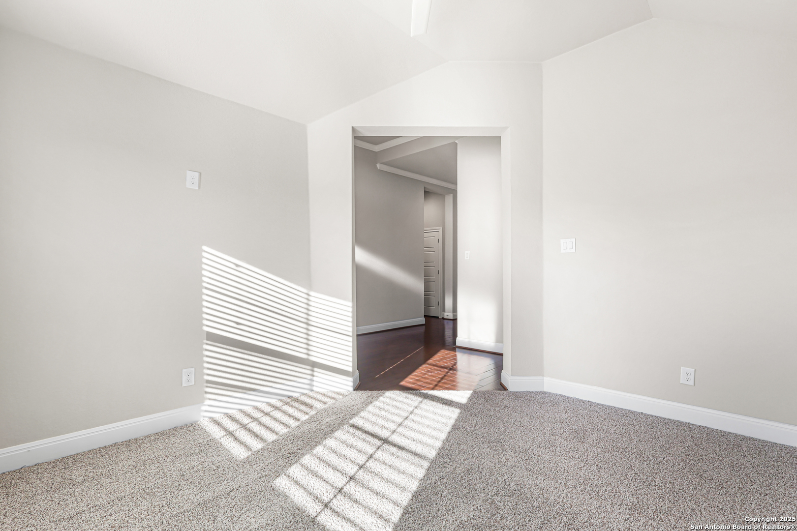 726 San Anza