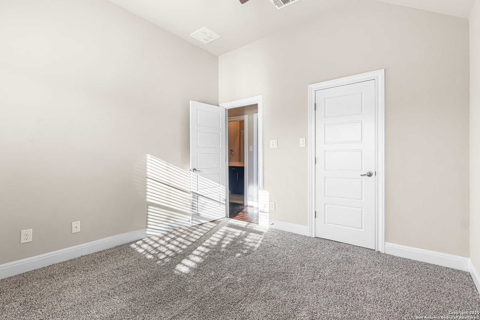 726 San Anza