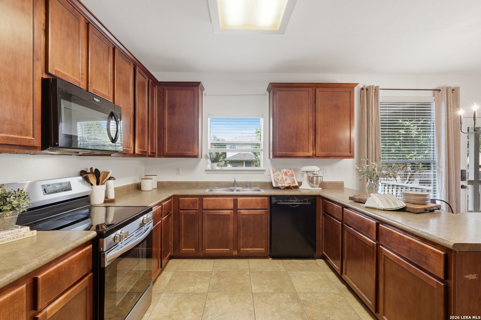 12115 Lantana