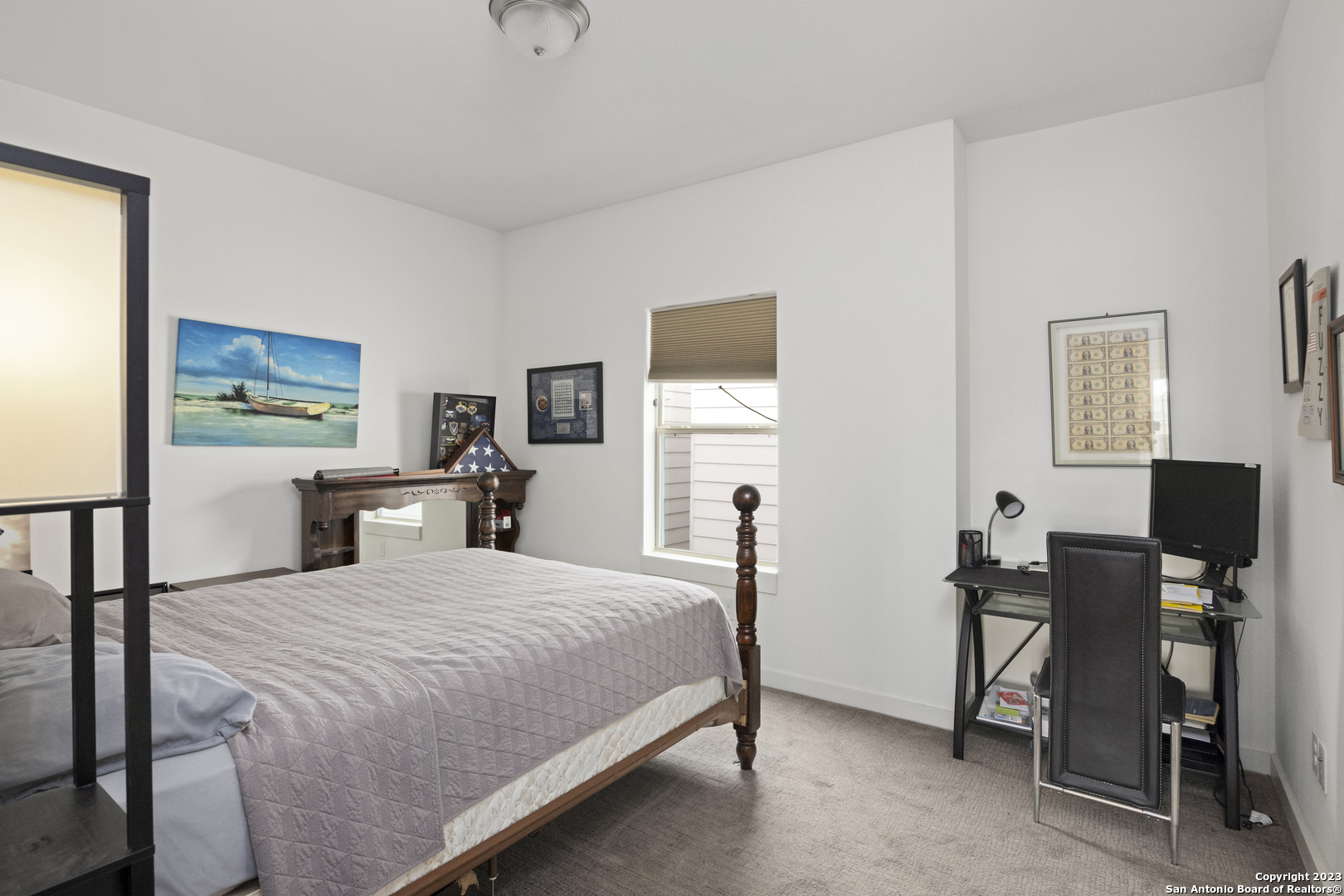 223 W LAUREL