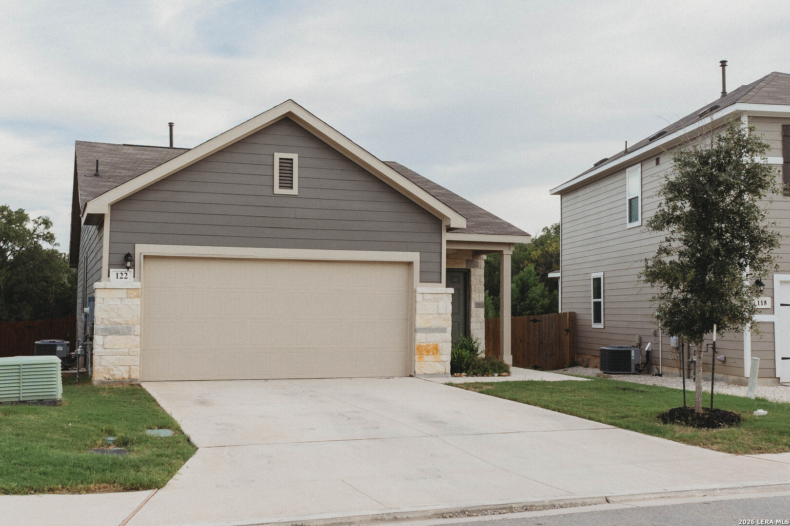 122 CANOPY OAK RD
