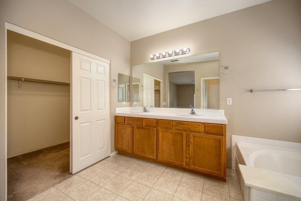 9238 Boulder River Way