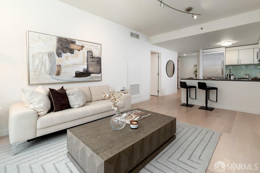 301 Main Street # 4A