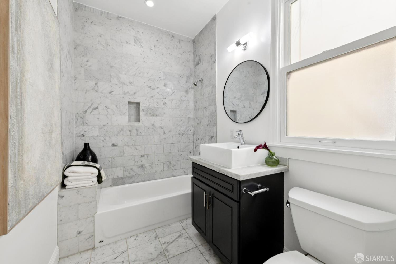 585 Francisco Street