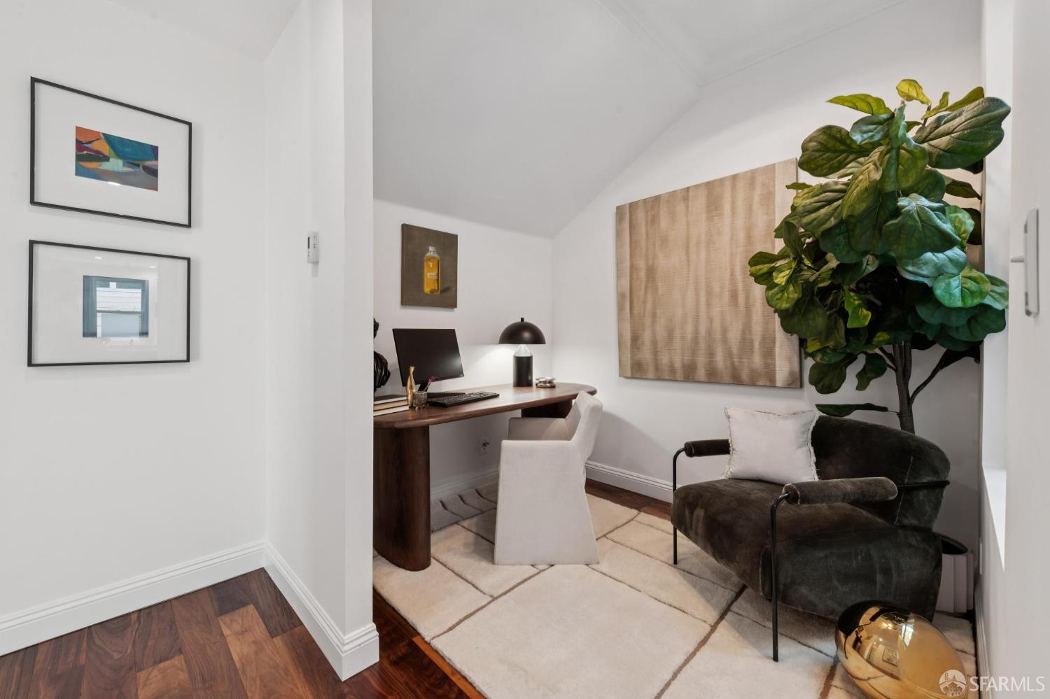 585 Francisco Street