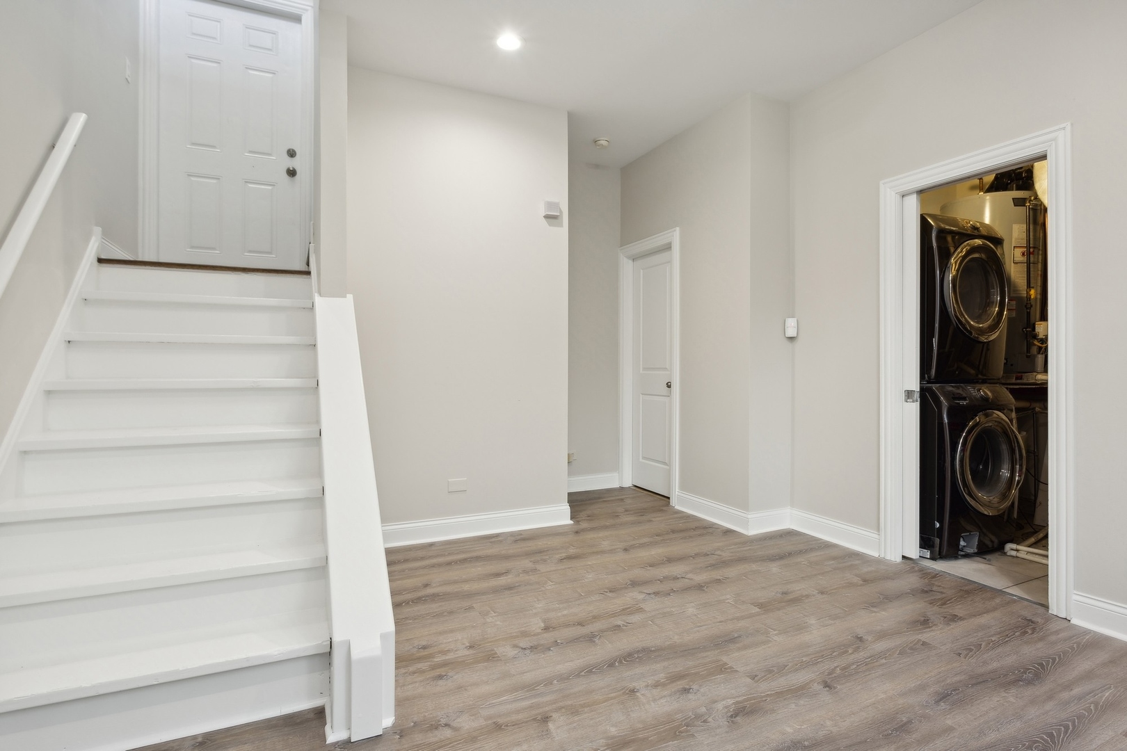 7223 N Hamilton Avenue Unit: C