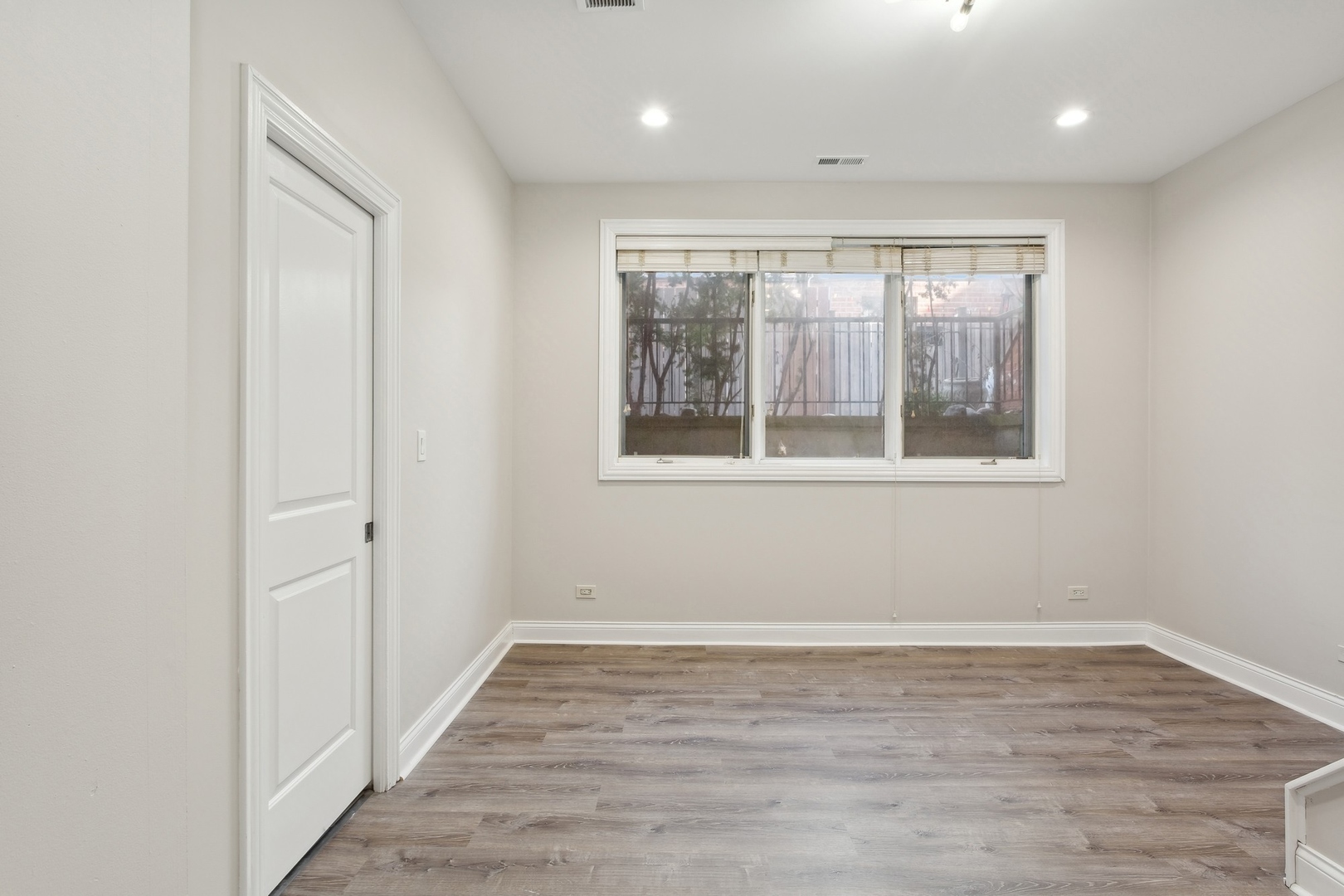 7223 N Hamilton Avenue Unit: C