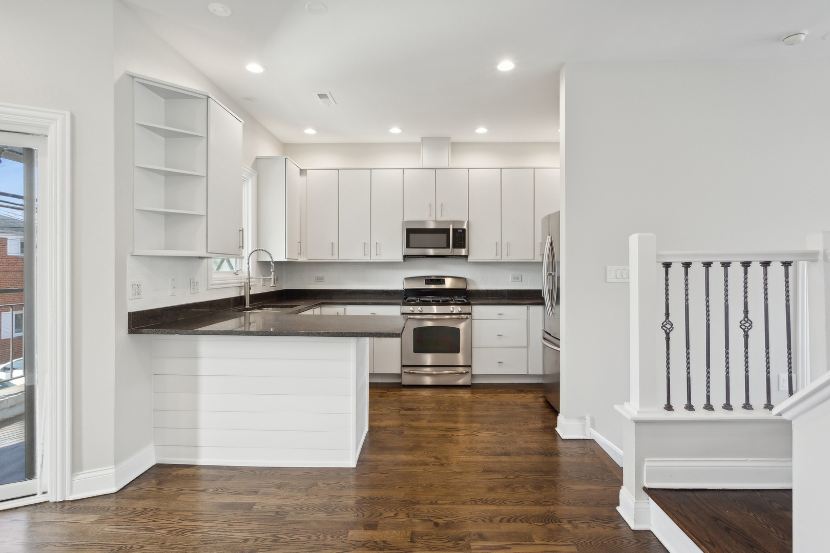 7223 N Hamilton Avenue Unit: C