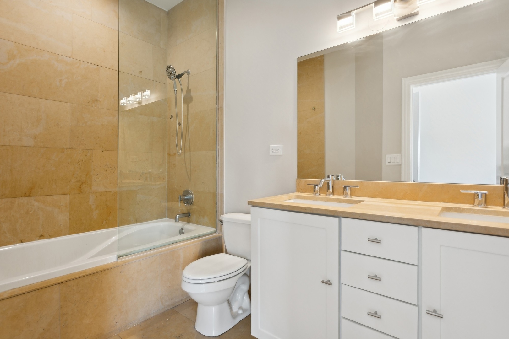 7223 N Hamilton Avenue Unit: C