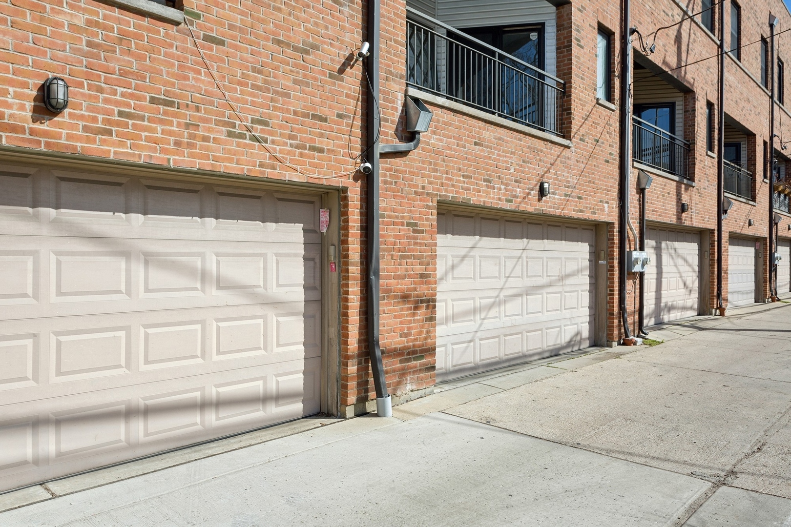 7223 N Hamilton Avenue Unit: C