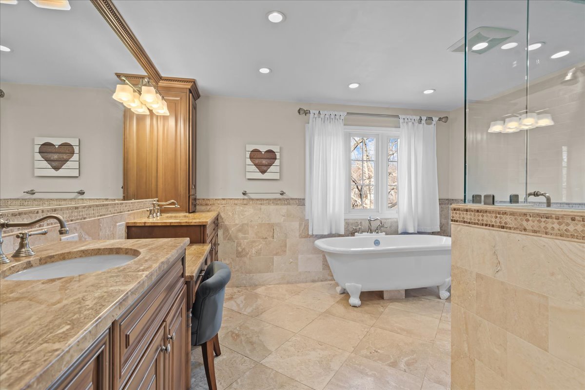 242 Powder Horn Drive