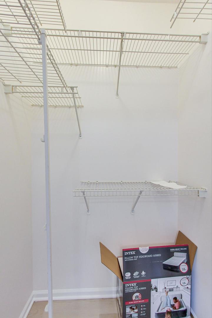 1372 N Mohawk Street Unit: A