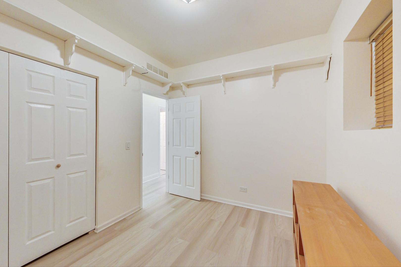 1372 N Mohawk Street Unit: A
