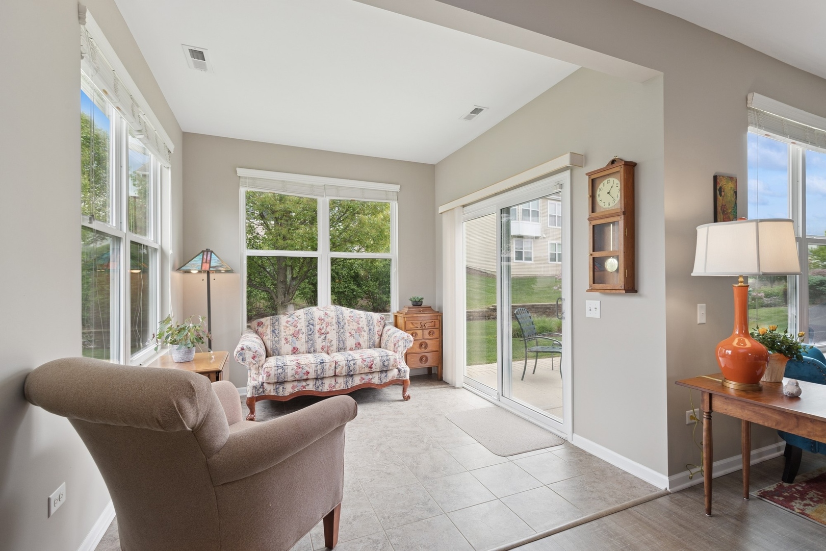 3421 Rockwell Circle
