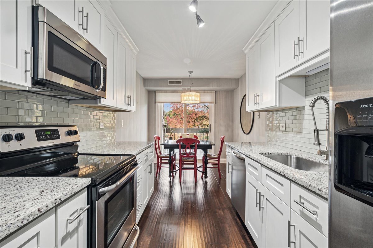 1250 Rudolph Road Unit: 2L