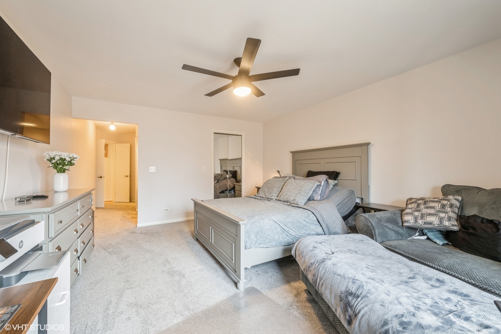 1027 Deerfield Place Unit: 1