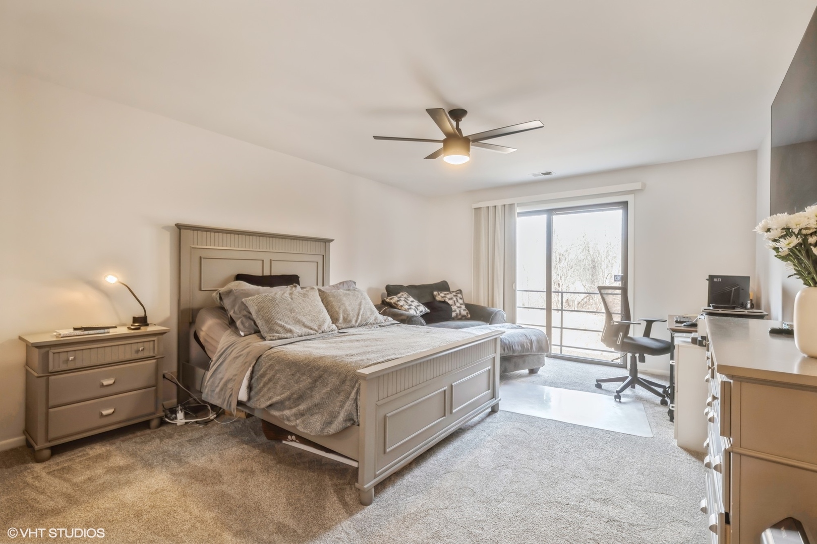 1027 Deerfield Place Unit: 1