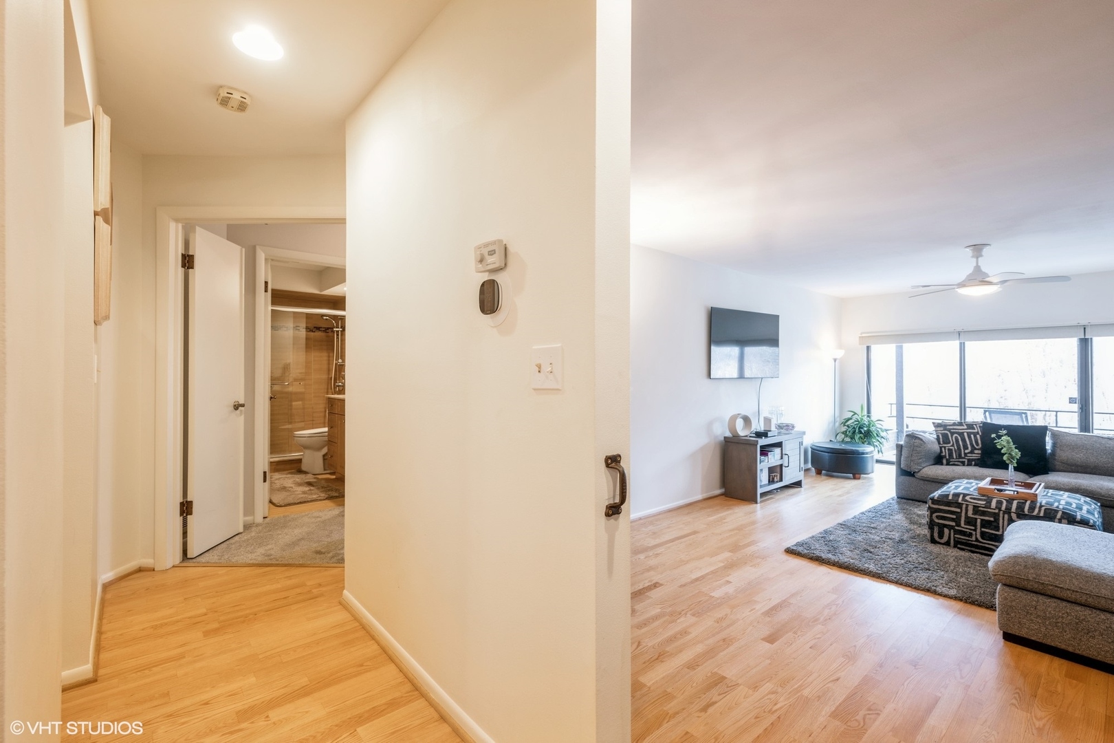 1027 Deerfield Place Unit: 1