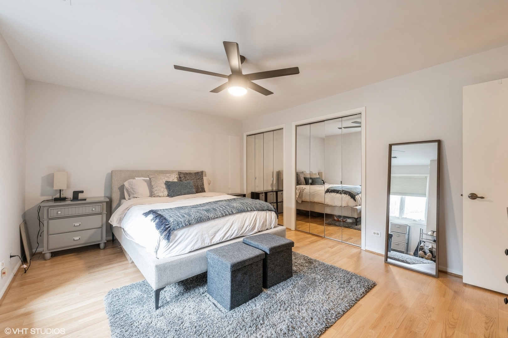 1027 Deerfield Place Unit: 1