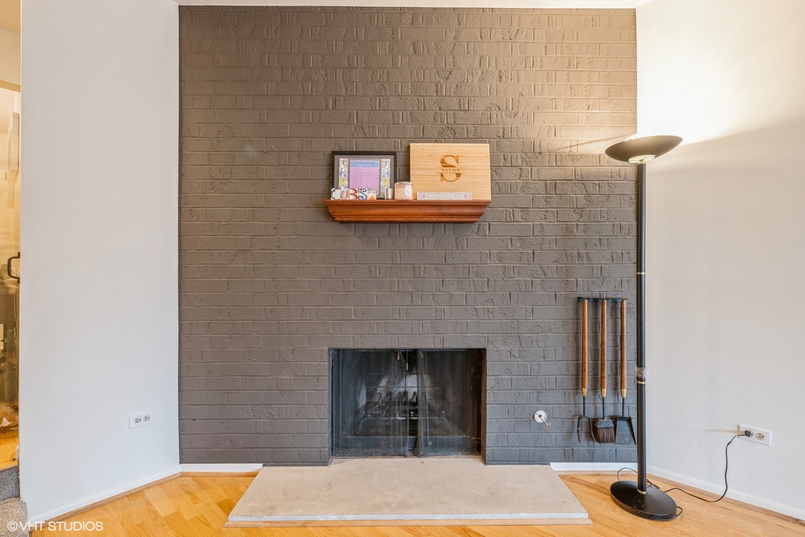 1027 Deerfield Place Unit: 1