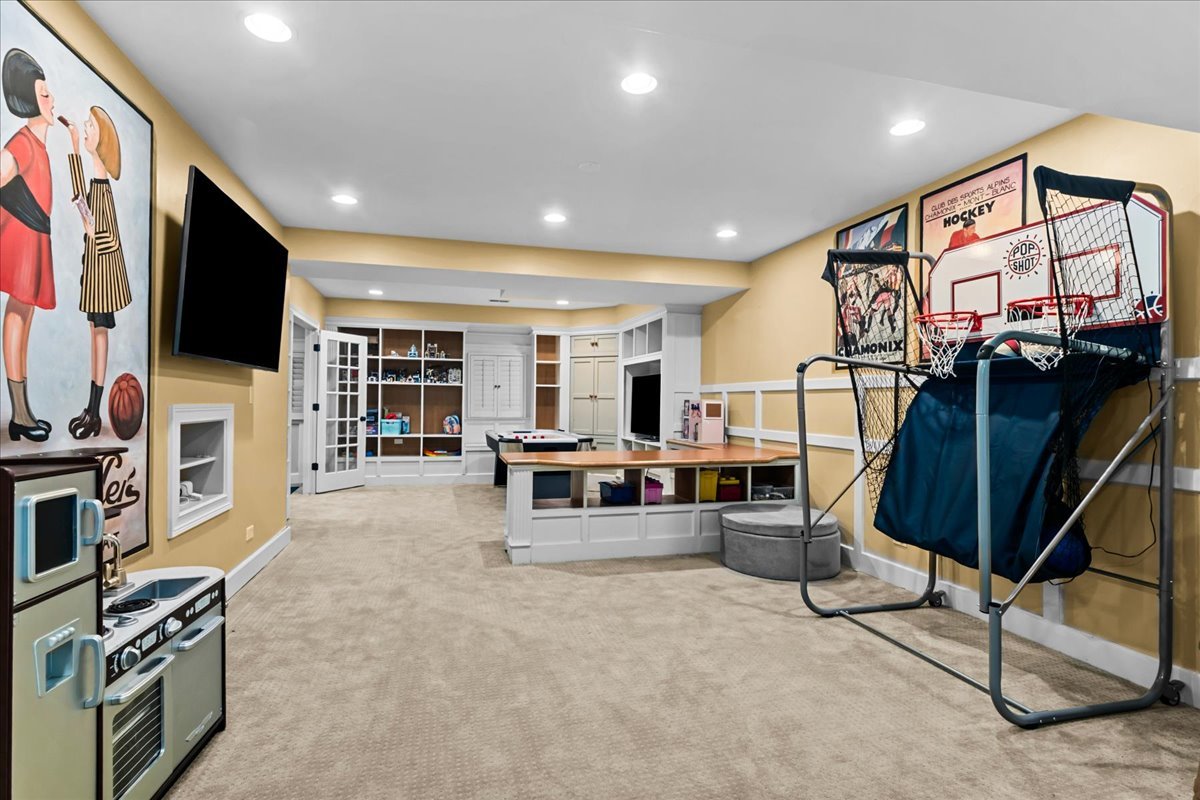 1753 Elmwood Drive