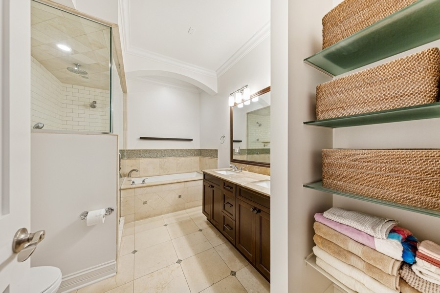 1534 N Wood Street Unit: 1