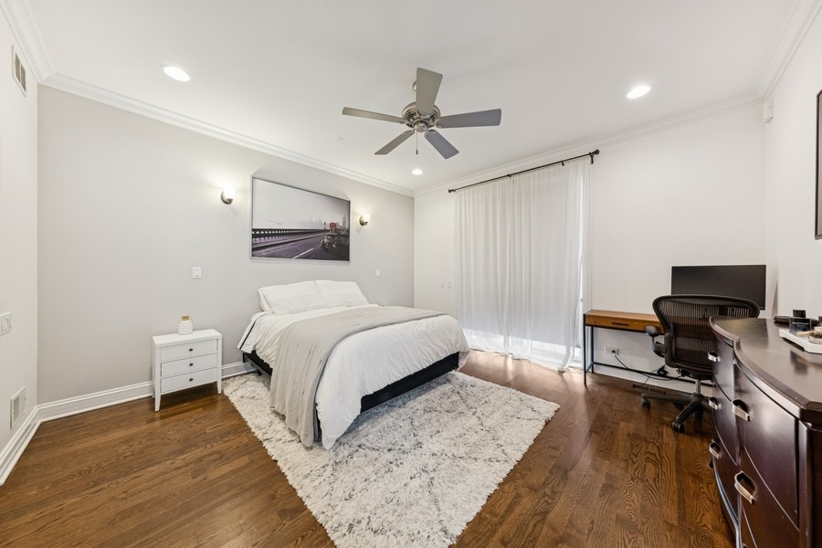 1534 N Wood Street Unit: 1