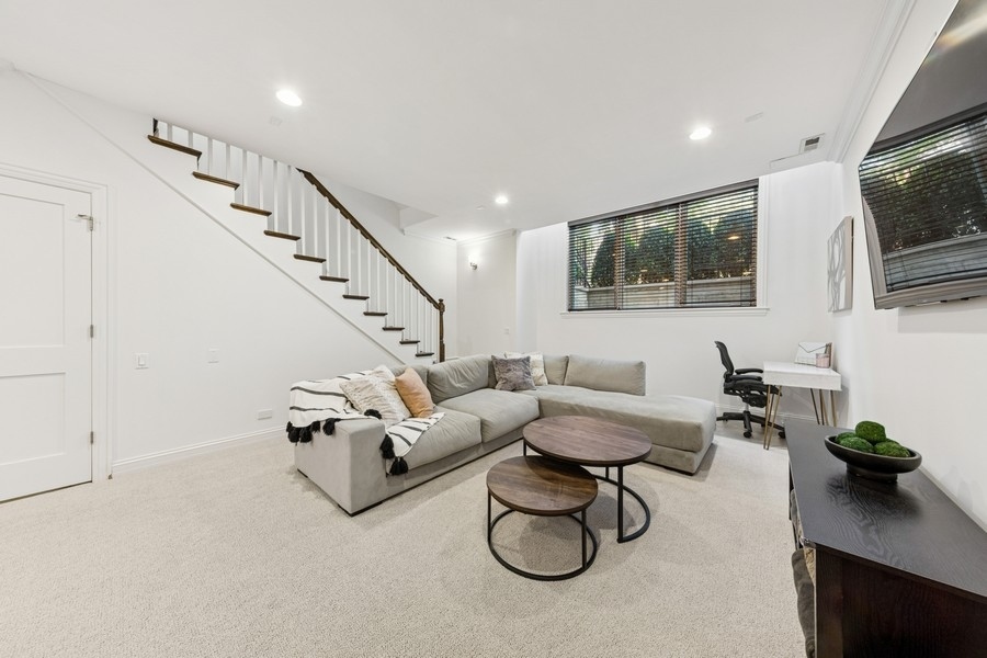 1534 N Wood Street Unit: 1