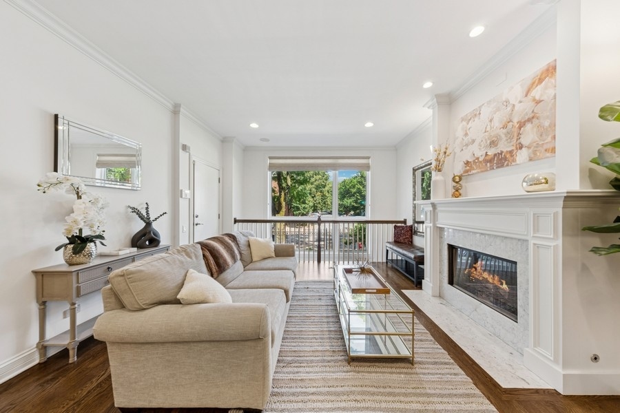 1534 N Wood Street Unit: 1