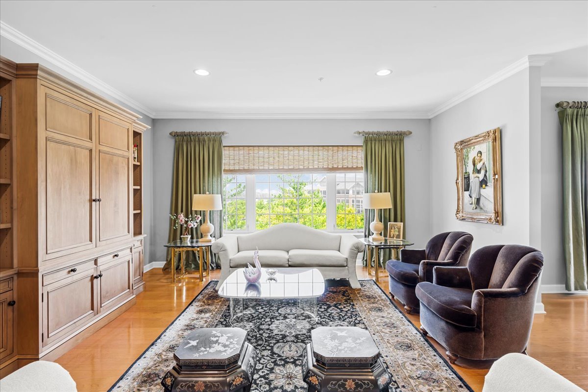 640 Robert York Avenue Unit: 407