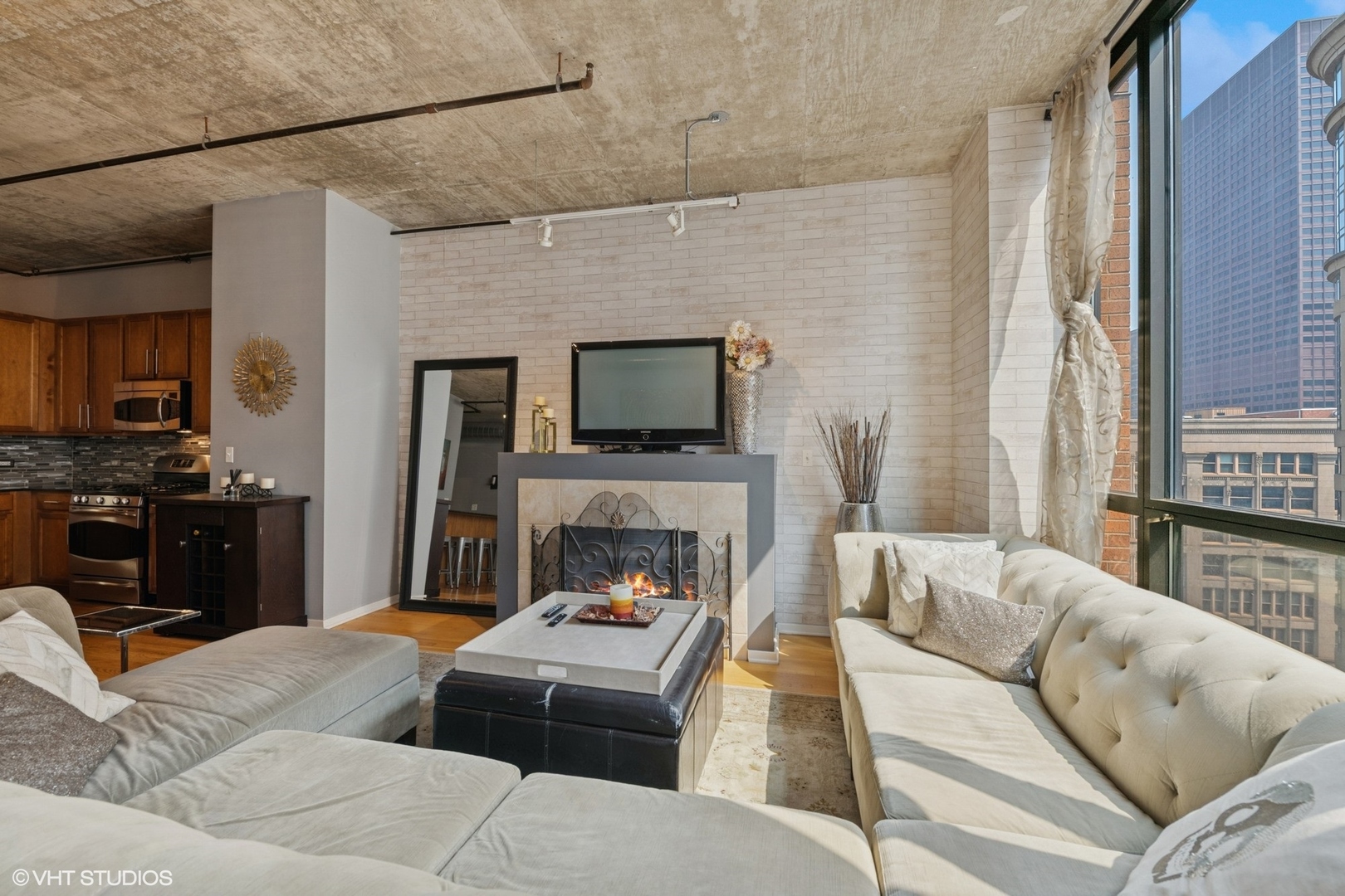 520 S State Street Unit: 1104