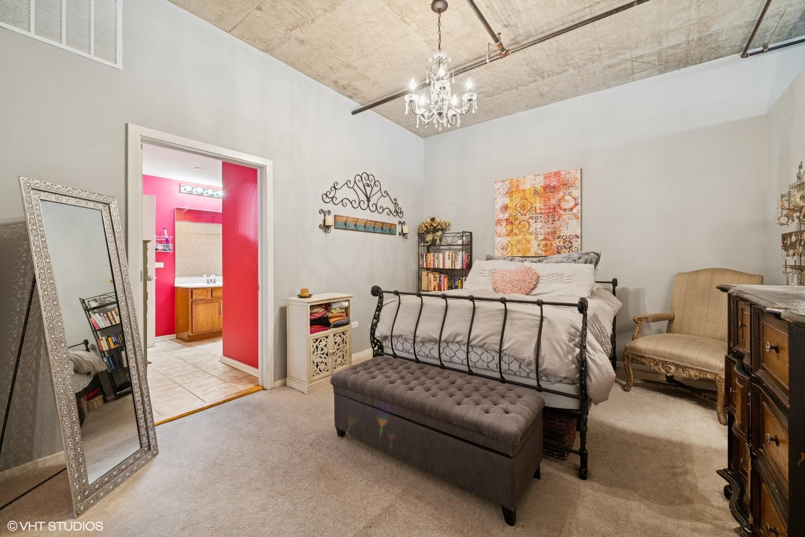 520 S State Street Unit: 1104
