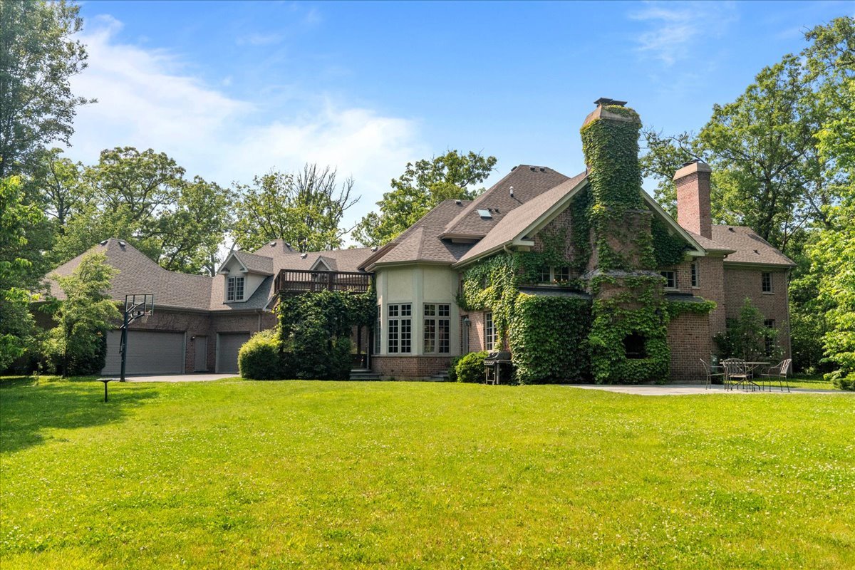 1005 Hiawatha Lane