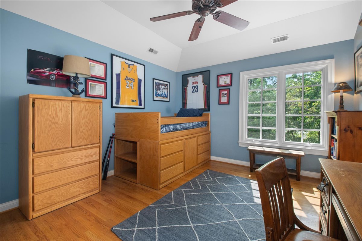 1005 Hiawatha Lane