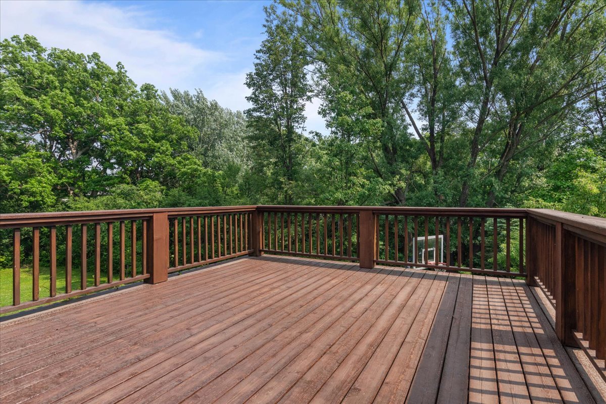 1005 Hiawatha Lane